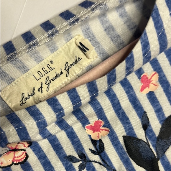 Charming Striped Kids Dress with Butterfly Embroidery - Picture 2 of 10